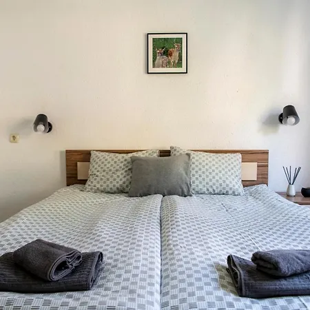 Pensiune къща до гората