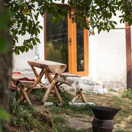 къща до гората 3*