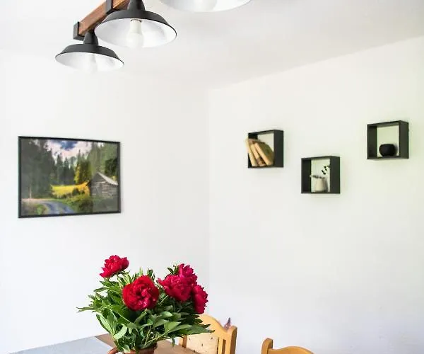 Gasthuis къща до гората