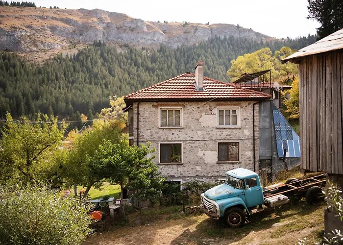 къща до гората Trigrad